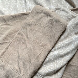 New King Pillow Cases (2 sets)